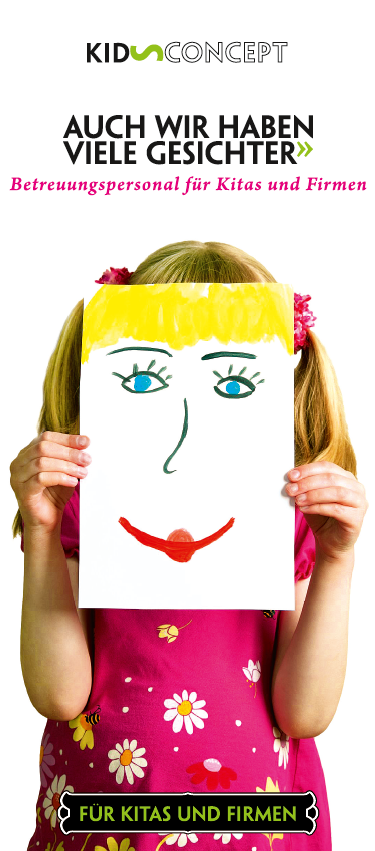 Mädchen hällt sich gezeichnetes Gesicht vor Kopf